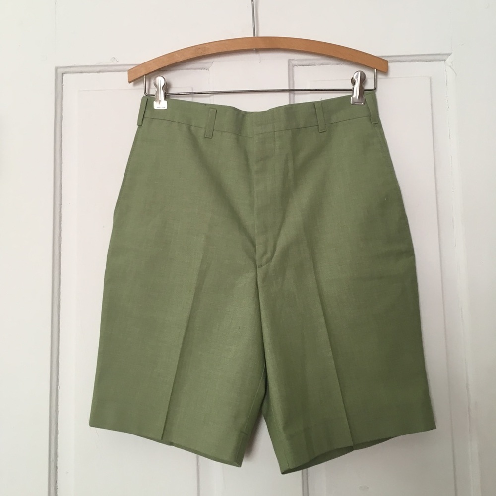 Vintage Sage Green Men’s Shorts -High Rise-